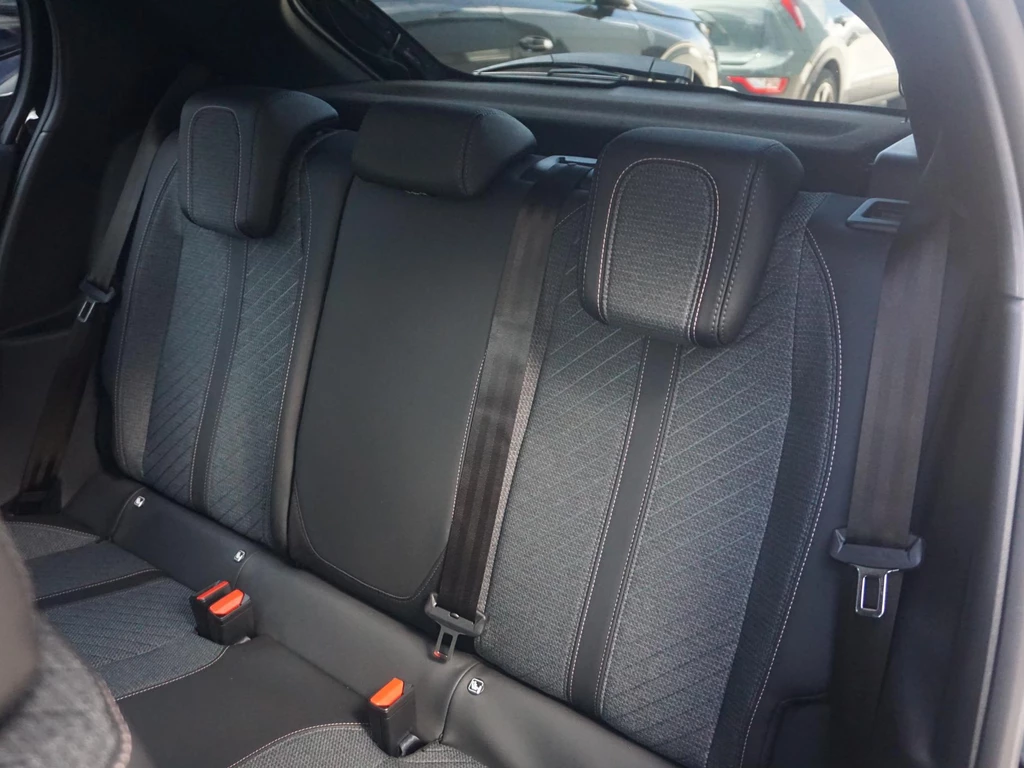 Peugeot 208 – foto 36