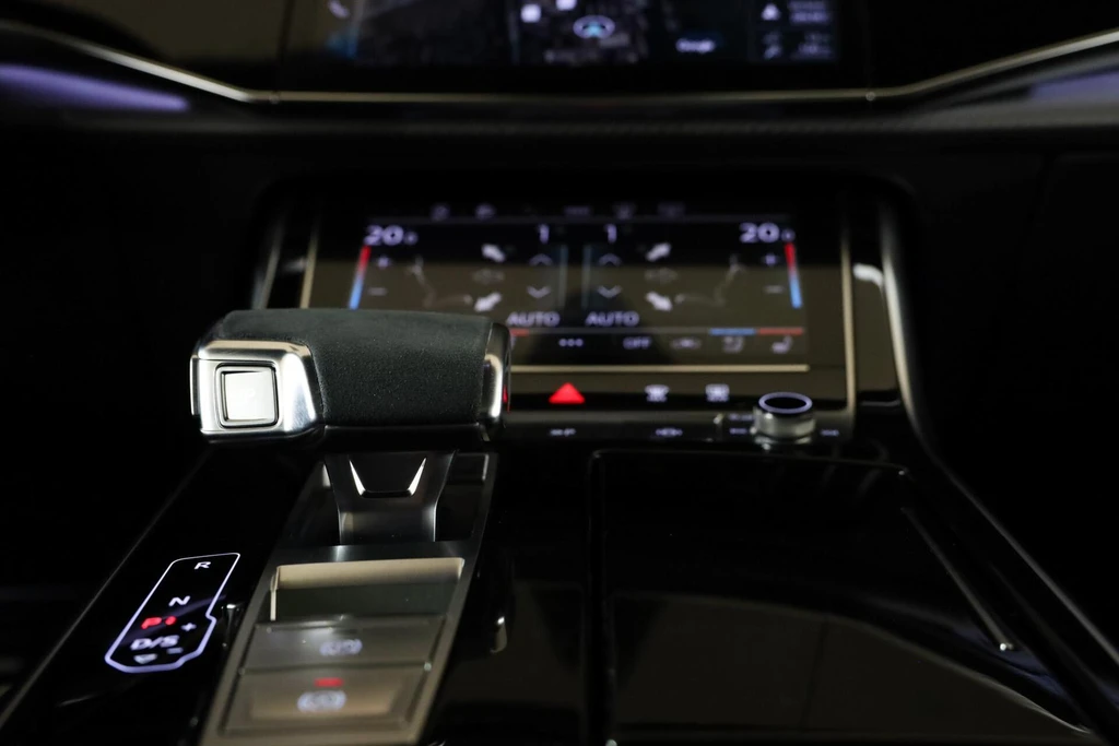 Audi RSQ8 – foto 52