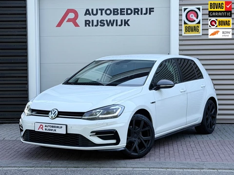 Volkswagen Golf 1.5 TSI Highline Business R Virtual/AppleCarPlay