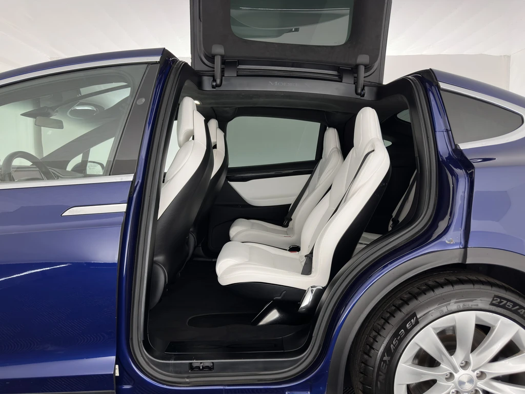 Tesla Model X – foto 11