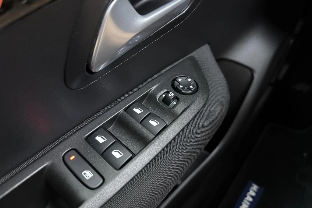 Peugeot 208 – foto 16