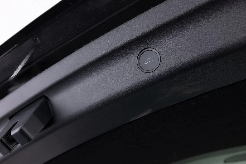 Tesla Model Y – foto 22