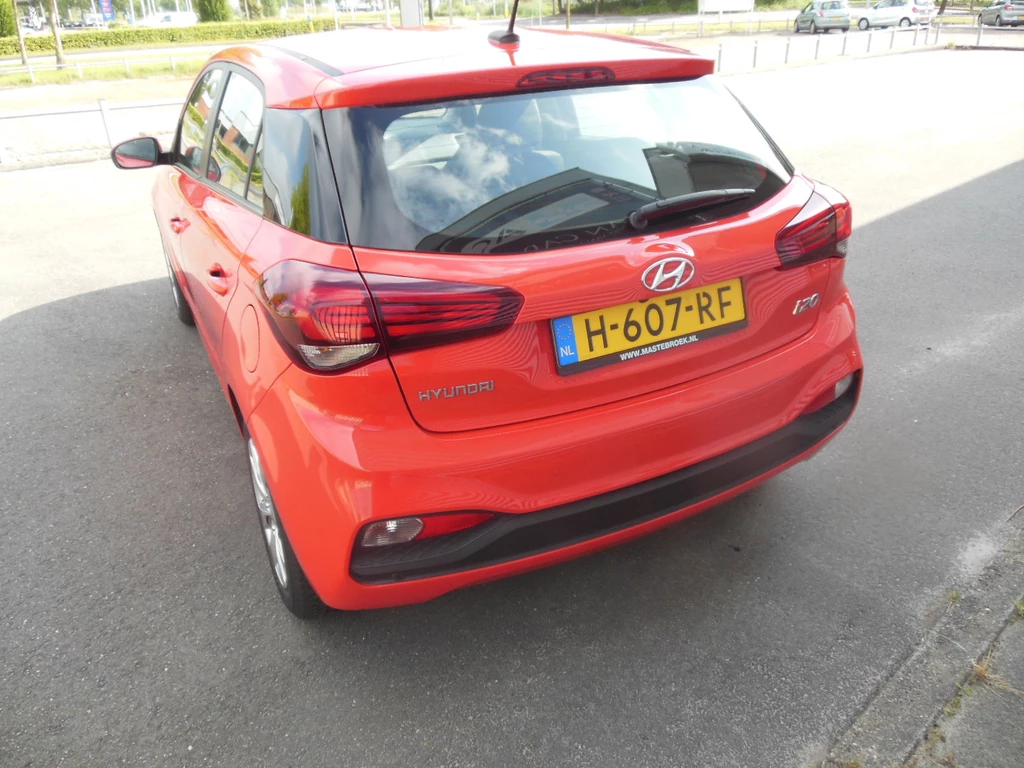 Hyundai i20 – foto 1