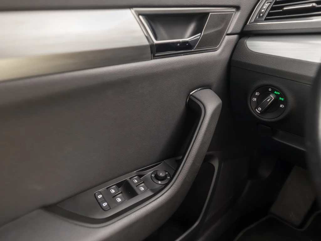 Škoda Superb – foto 25