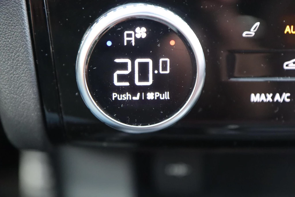 Jaguar E-PACE – foto 58