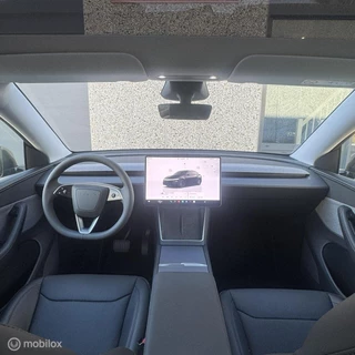 Tesla Model Y – thumbnail 11