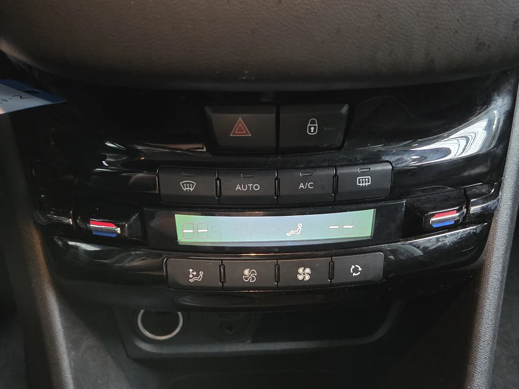 Peugeot 208 – foto 30