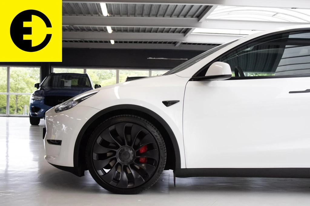 Tesla Model Y – foto 16