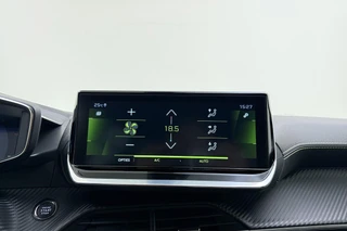 Peugeot 208 – thumbnail 24