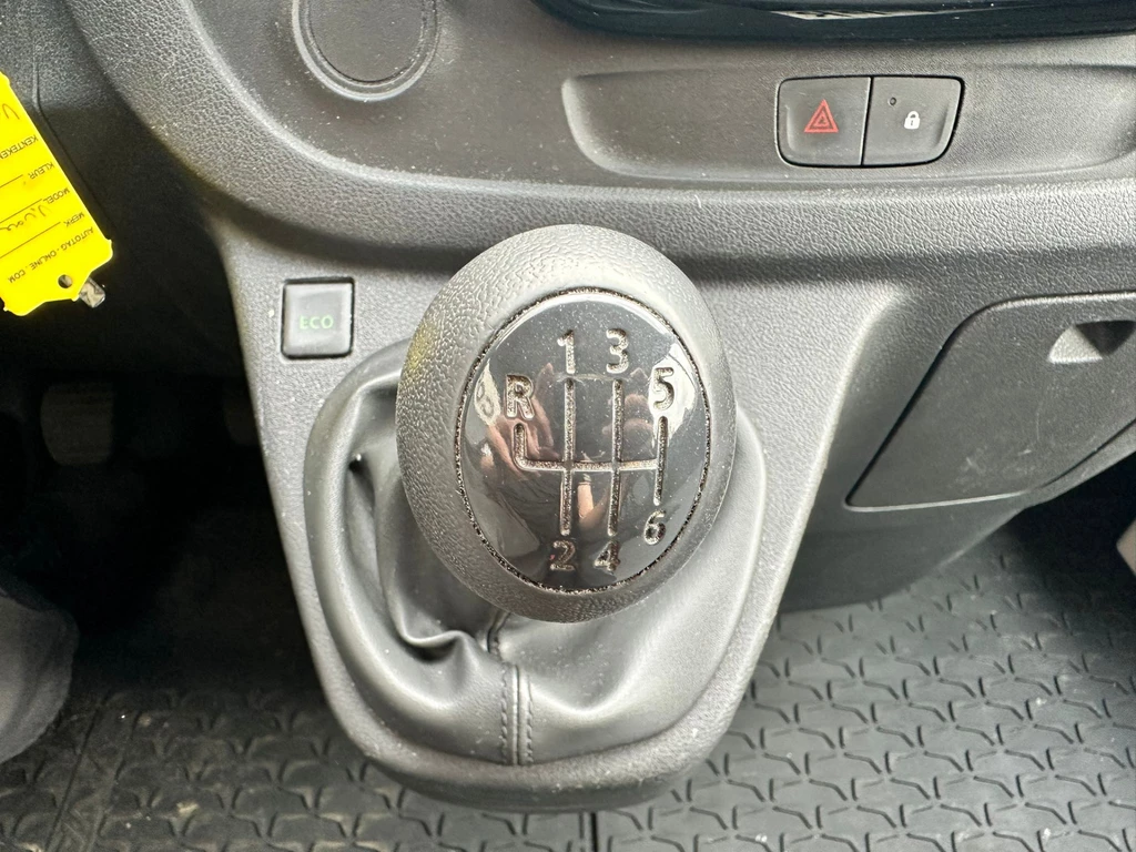 Opel Vivaro – foto 17