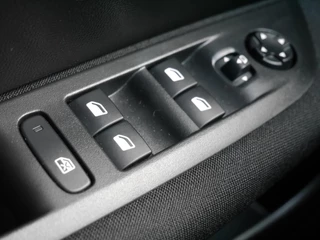 Peugeot 208 – thumbnail 16