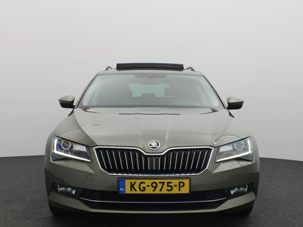 Škoda Superb – foto 10