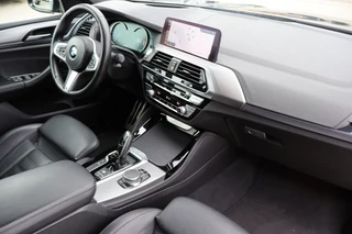 BMW X4 – thumbnail 8