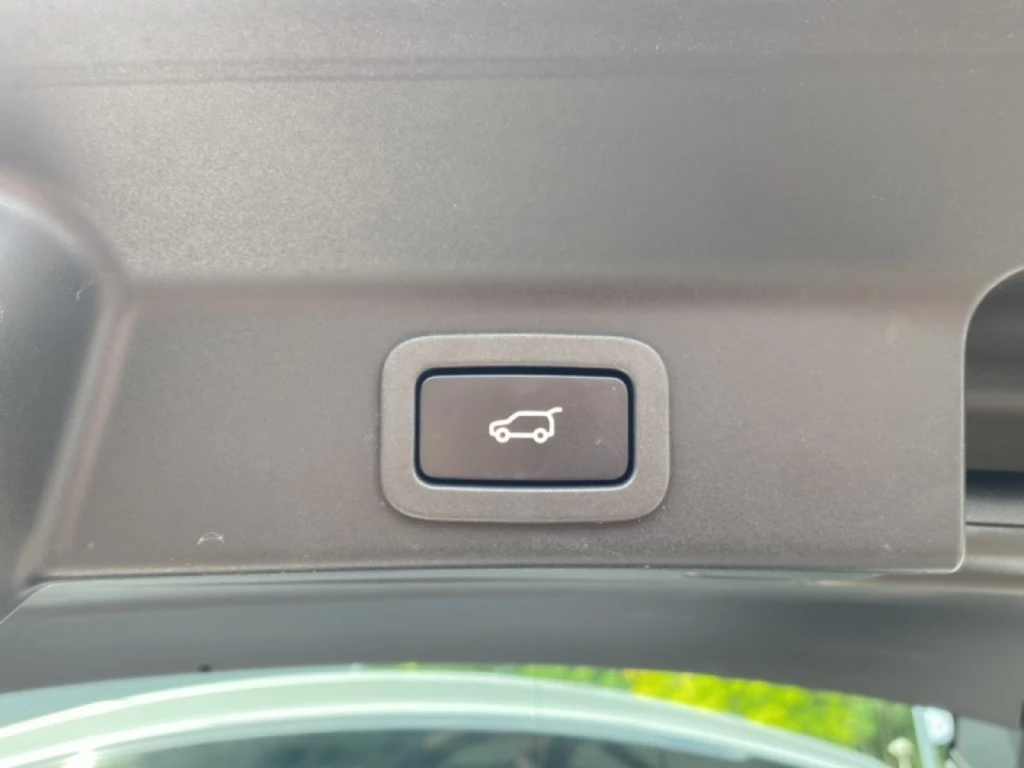 Jaguar F-PACE – foto 11