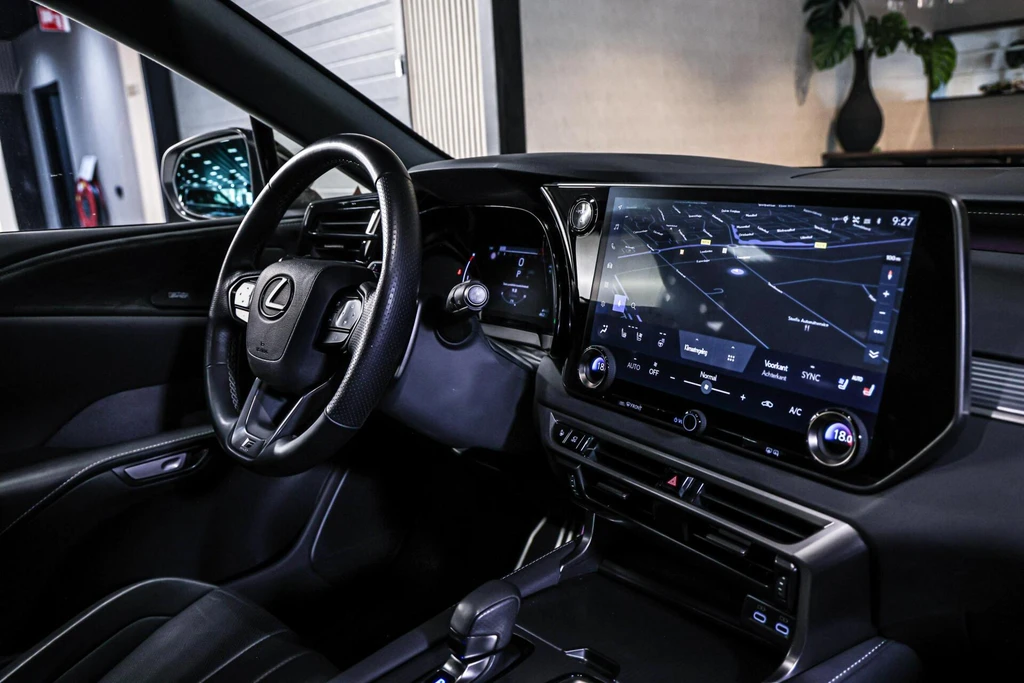 Lexus RX – foto 31