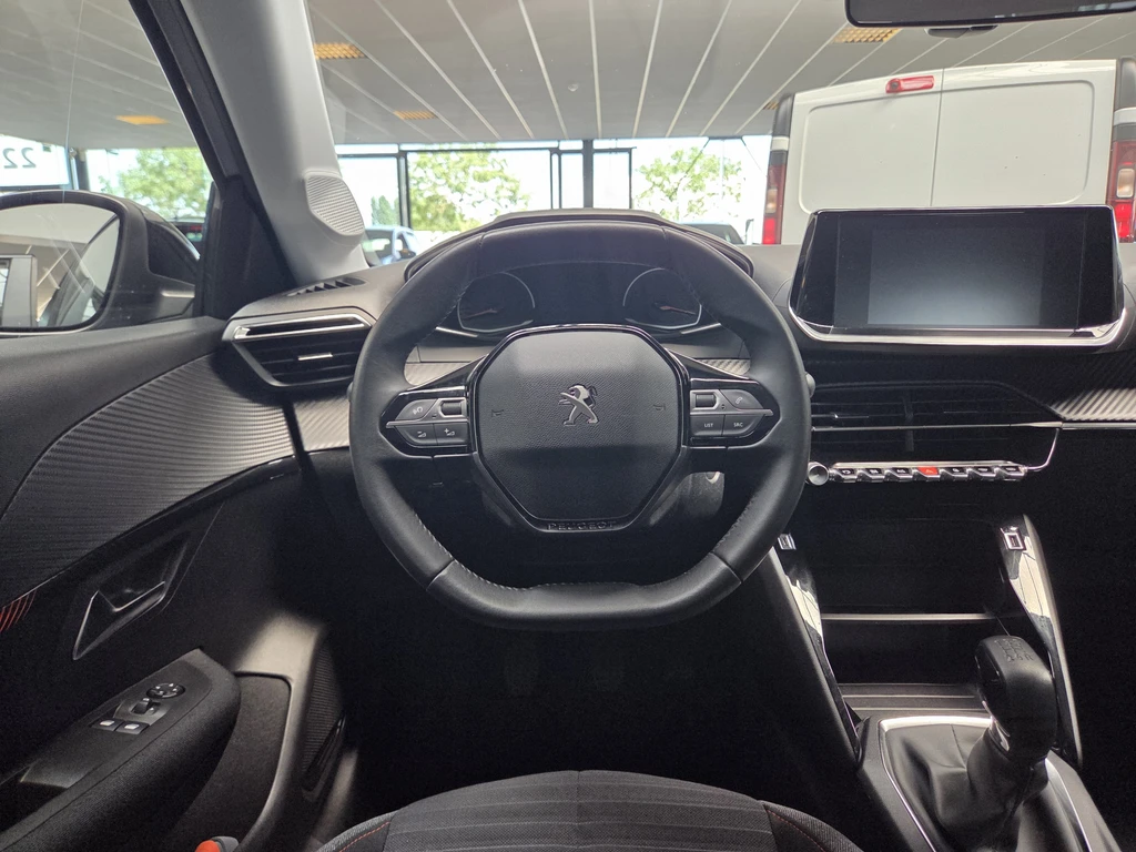 Peugeot 208 – foto 18