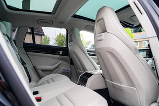 Porsche Panamera – thumbnail 18