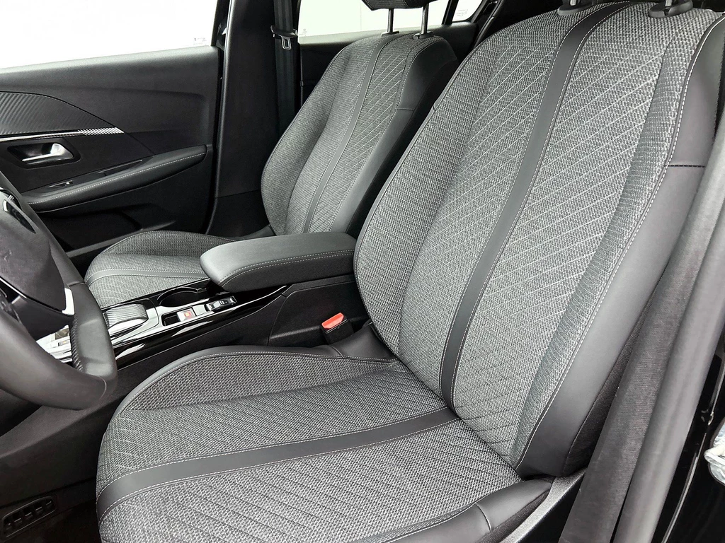 Peugeot 208 – foto 12