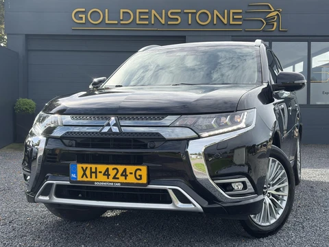 Mitsubishi Outlander 2.4 PHEV Instyle ✓360° Camera✓2e Eigenaar✓Carplay✓Pano✓Navi✓Leder✓Keyless✓Stoelverw✓Stoelverkoeling✓Stuurverw✓Pdc V+A✓Lm velgen✓Net beurt gehad✓Rijstrooksensor✓Dodehoeksenor✓N.A.P✓Apk tot 11-2027