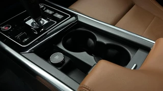 Jaguar XE – thumbnail 52