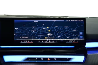 BMW i5 – thumbnail 18