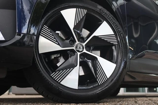 Renault Megane E-Tech – thumbnail 8