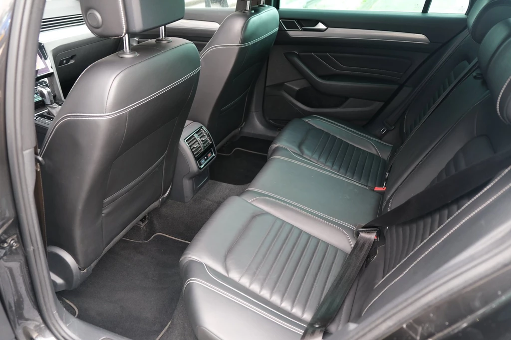Volkswagen Passat – foto 12