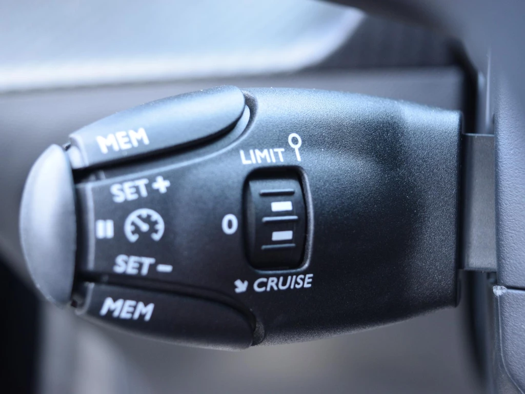 Peugeot 208 – foto 22