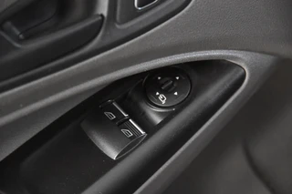 Ford Transit Connect – thumbnail 24