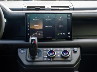 Land Rover Defender – thumbnail 34