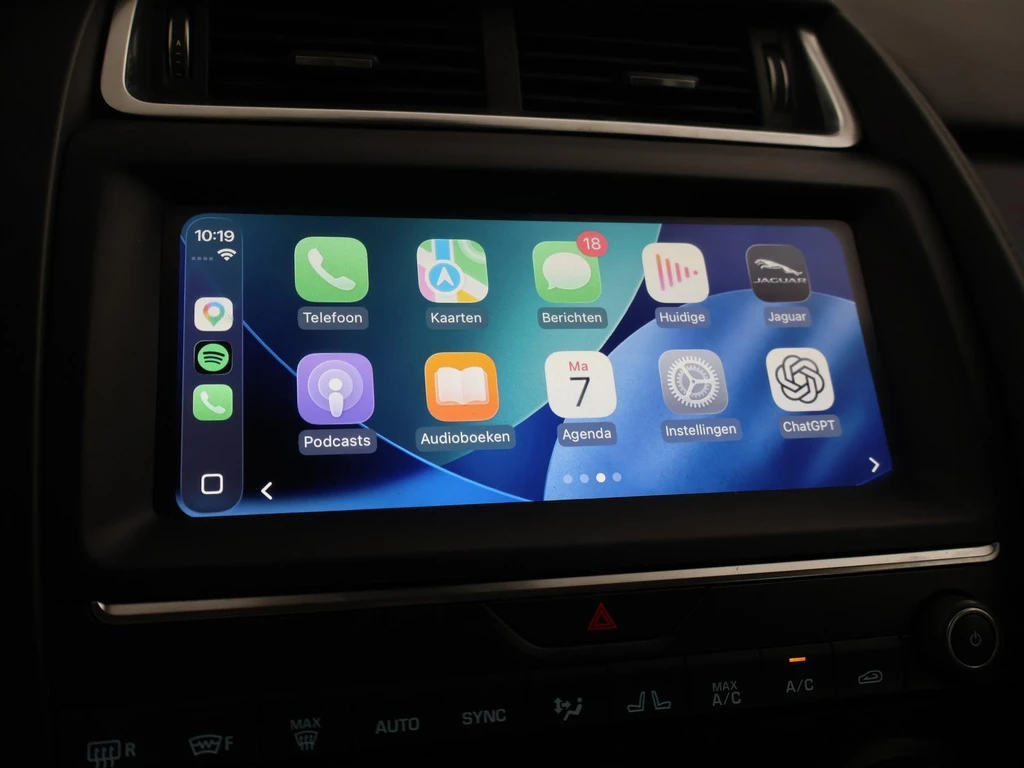 Jaguar E-PACE – foto 15