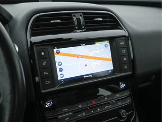 Jaguar XE – thumbnail 14