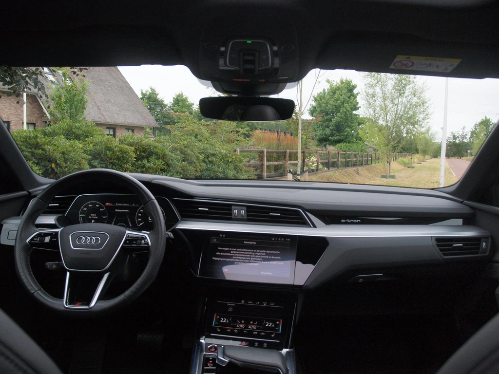 Audi e-tron – foto 18
