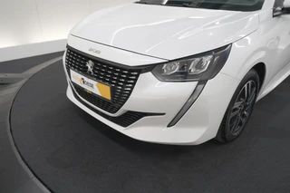 Peugeot 208 – thumbnail 1