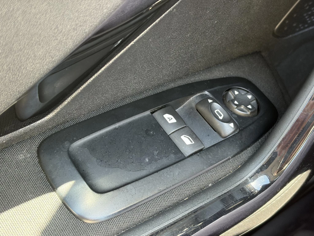 Peugeot 208 – foto 37