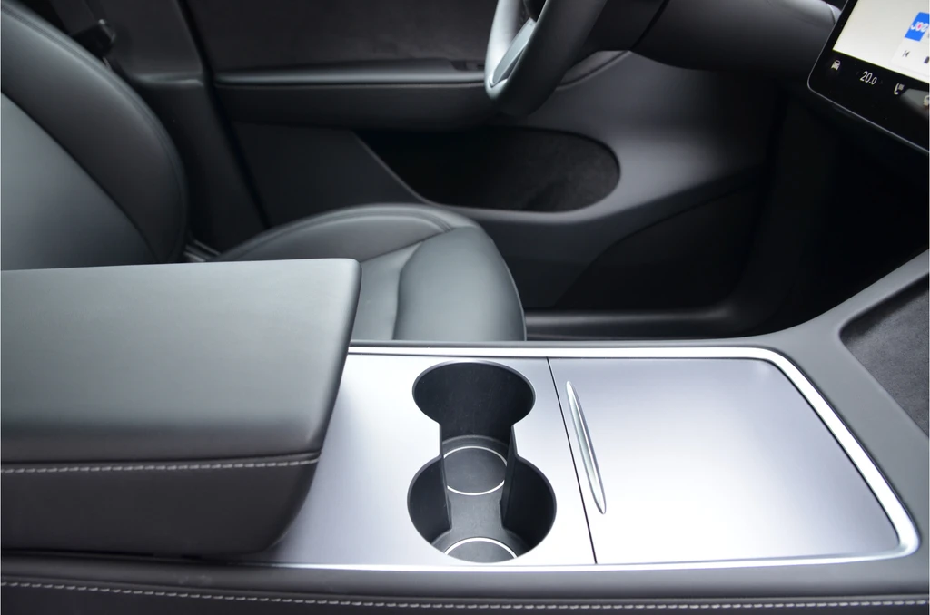 Tesla Model Y – foto 9