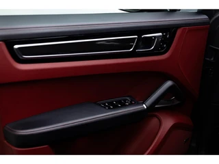 Porsche Cayenne – thumbnail 23