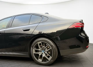 BMW i5 – thumbnail 26