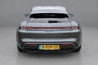 Porsche Taycan – thumbnail 2