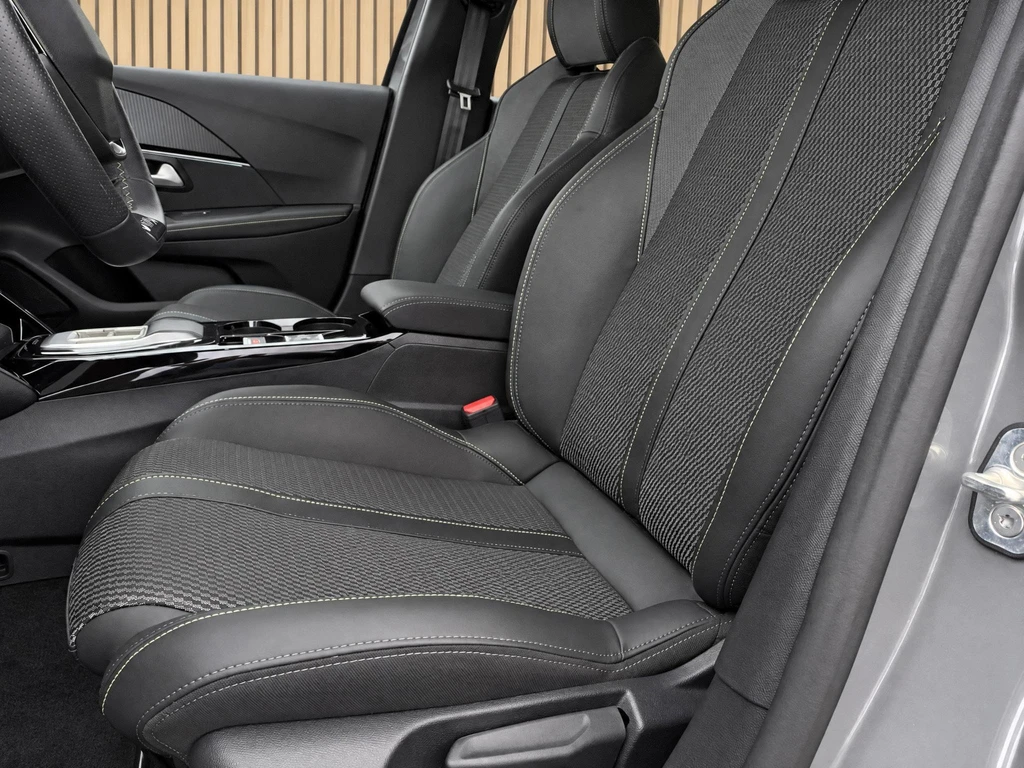 Peugeot 208 – foto 9