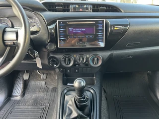 Toyota Hilux – thumbnail 18