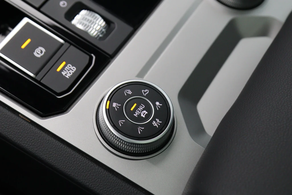 Volkswagen Touareg – foto 24