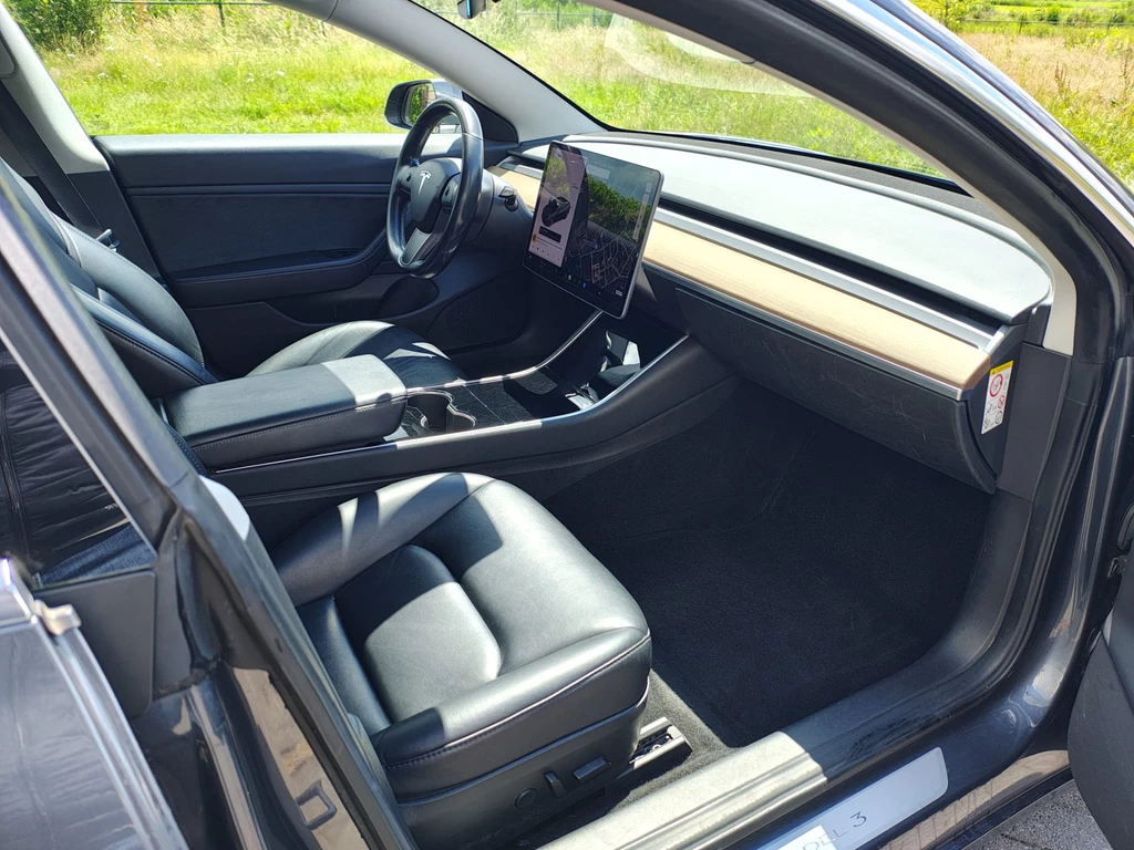Tesla Model 3 – foto 9