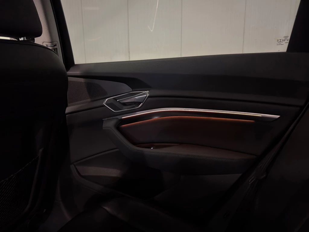 Audi e-tron – foto 18