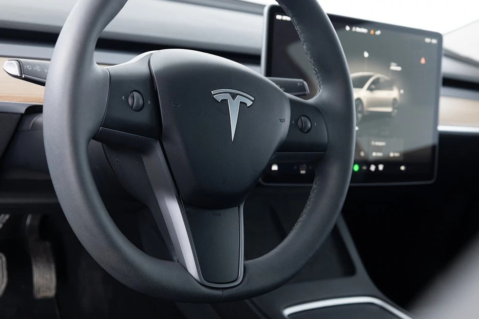 Tesla Model 3 – foto 15