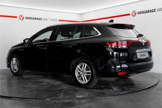 Renault Megane E-Tech – thumbnail 3