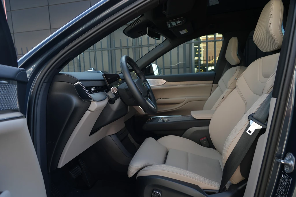 Volvo EX90 – foto 13