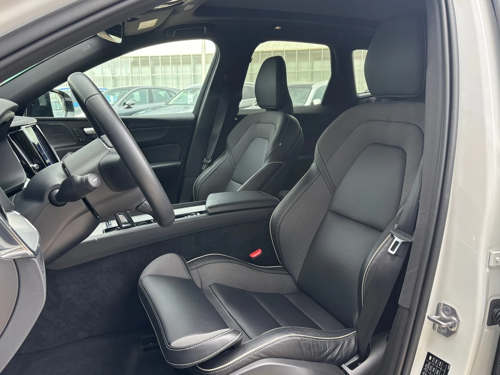 Volvo XC60 – foto 10