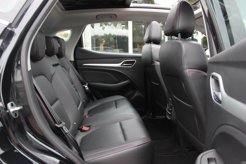 MG ZS EV – foto 15