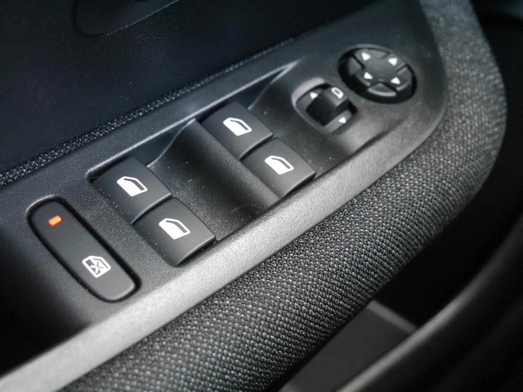 Peugeot 208 – foto 14